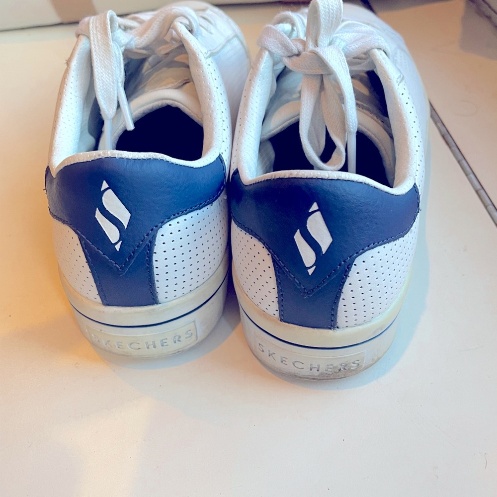 Skechers Street Los Angeles, white leather sneakers Size 7
